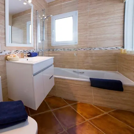 Villa El Paraiso Al Mar Ambolo By Interhome