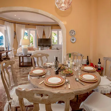 Villa El Paraiso Al Mar Ambolo By Interhome *